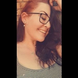 Meet your Posher, Courtney-lee